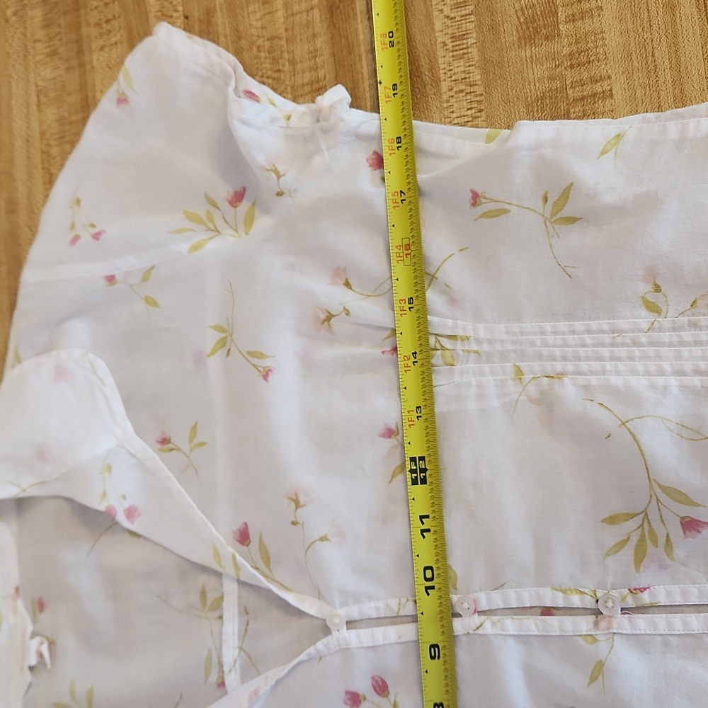 ABERCROMBIE Short Sleeved Floral Patterned Button up Blouse, size L - Picture 6 of 7